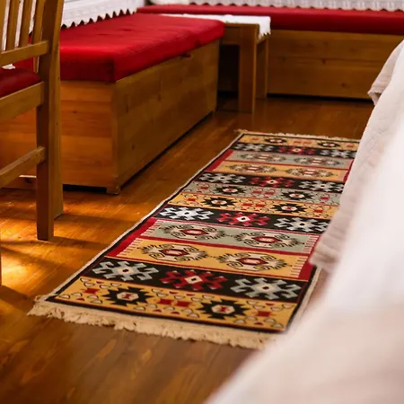 Old Bazaar 1790 Hotel Gjirokastër