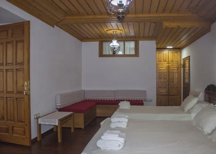 Old Bazaar 1790 3* Gjirokastër