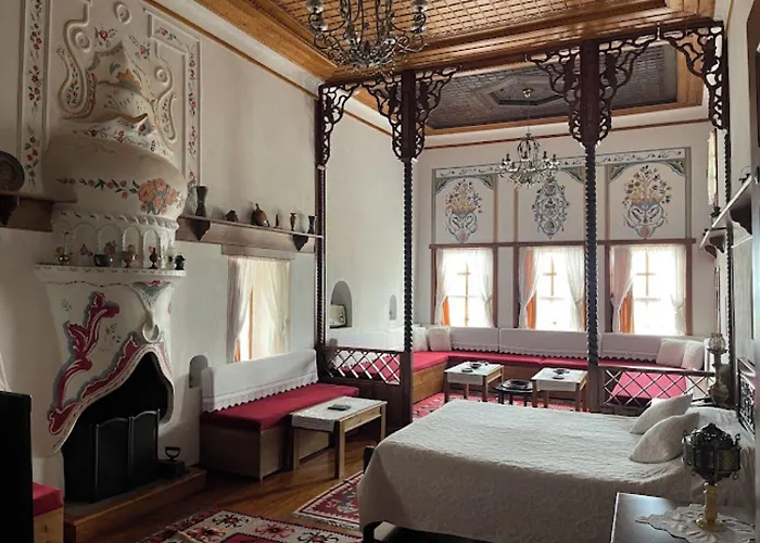 Old Bazaar 1790 Otel Gjirokastër
